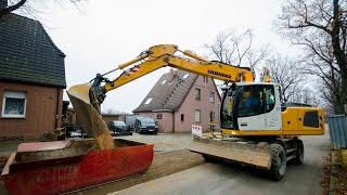 Bagger LIEBHERR A920 mit Likufix [upl. by Ydac]