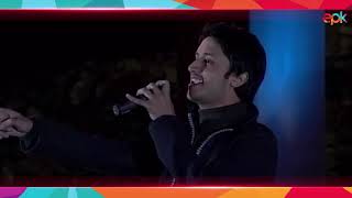 Atif Aslam Performing At 2004 New Year Celebrations  Lamhe  RK Music  JAL Band [upl. by Millford]