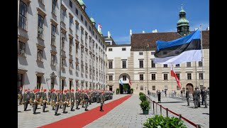 Garde Wien Hofburg Staatsbesuch Estland [upl. by Sutelc]