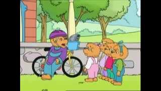 The Berenstain Bears The In Crowd  Fly It  Ep 24 [upl. by Engle275]