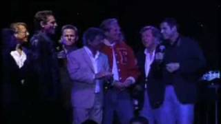 OLIVIA NEWTON JOHN amp JOHN TRAVOLTA live SUMMER NIGHTS and cast Grease [upl. by Akinna139]