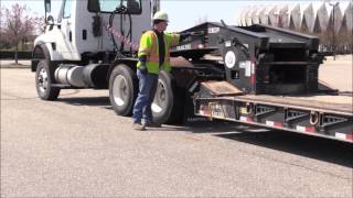 ENCLOSED TRAILER REBUILD NEW SIDING ONE PIECE ROOF INSULATED INTERIOR AND ADDED JACKS AT THE BACK [upl. by Huai]